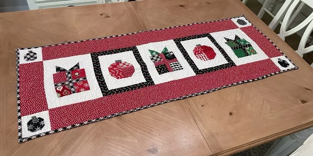 Handmade Quilted Christmas Table Runner Patchwork Ornaments Presents Farmhouse